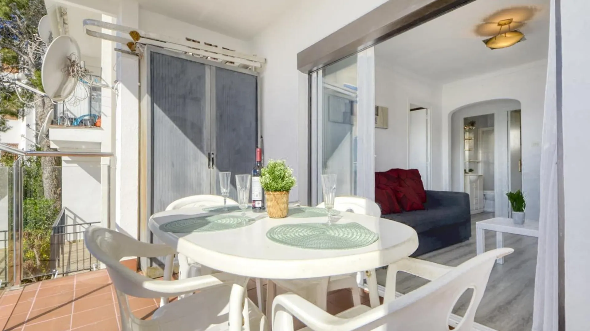 Cozy Apartment In Roses Centro