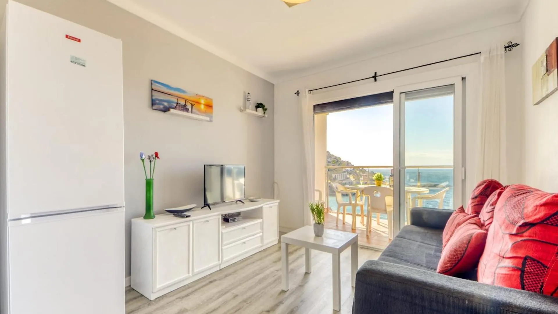 Cozy Apartment In Roses Centro