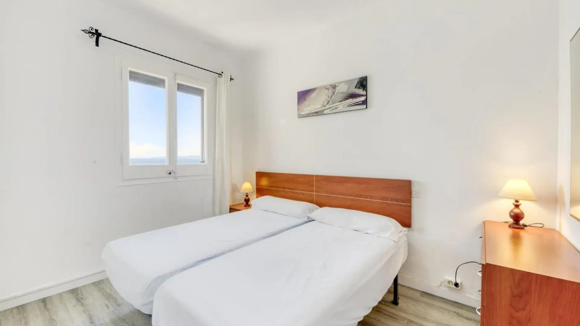 Cozy Apartment In Roses Centro