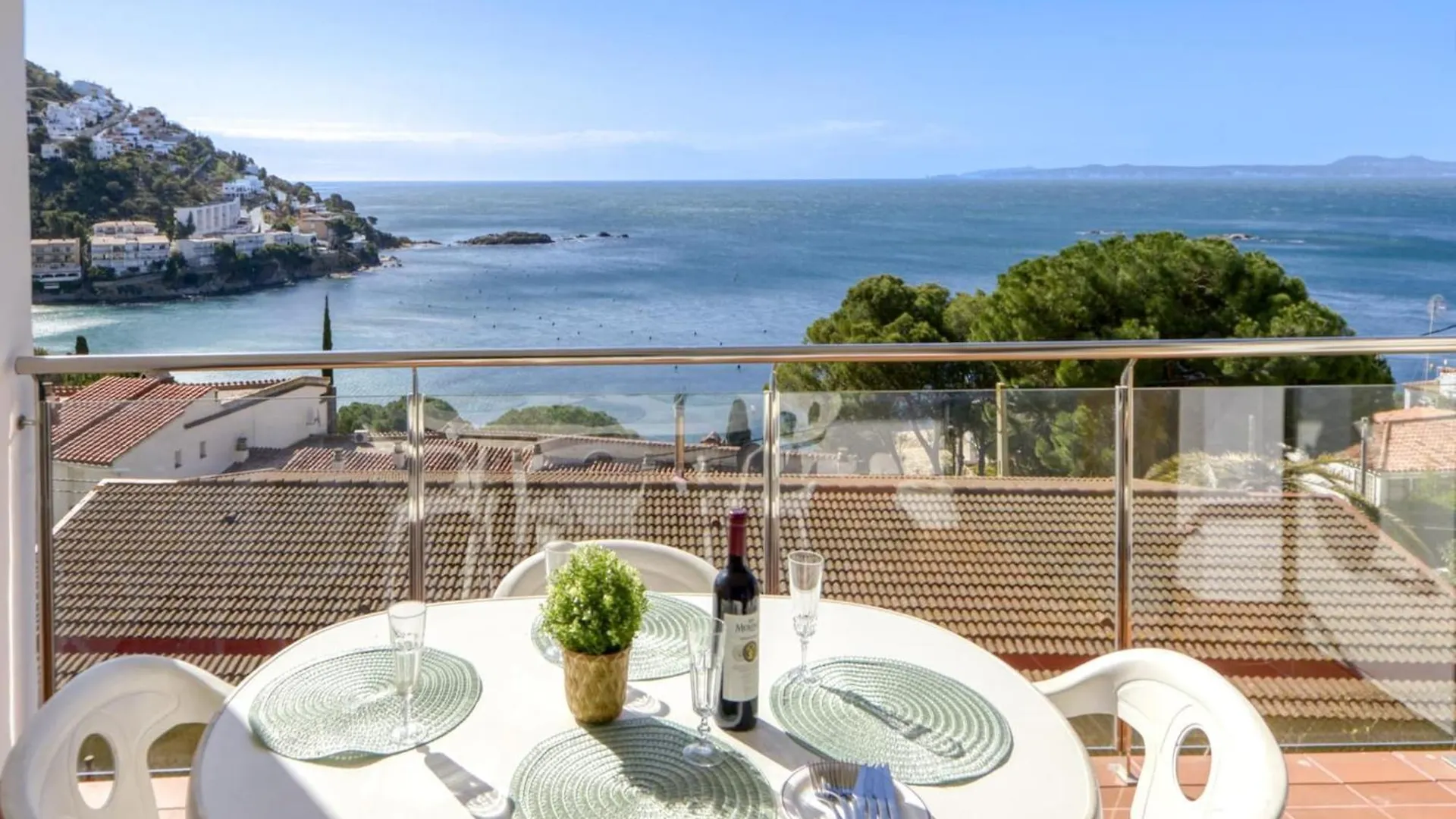 Cozy Apartment In Roses Centro Spain