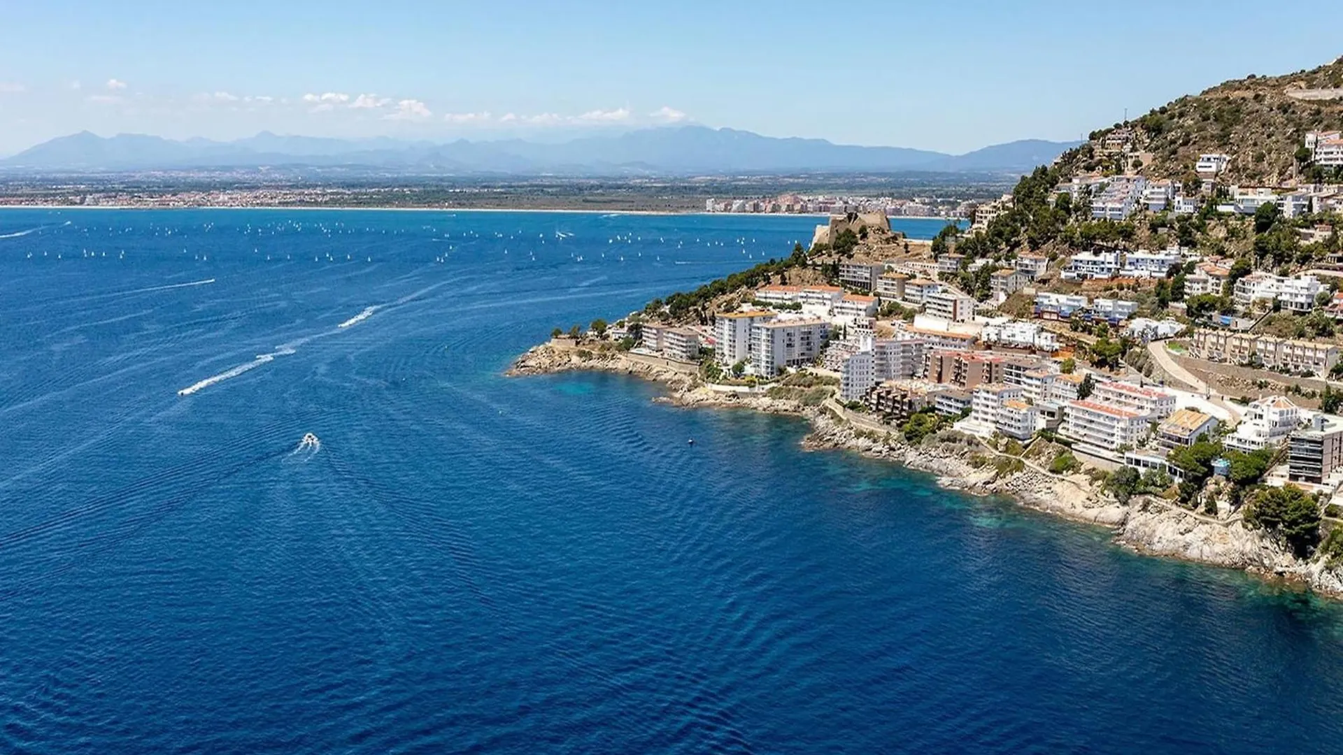 Cozy Apartment In Roses Centro İspanya